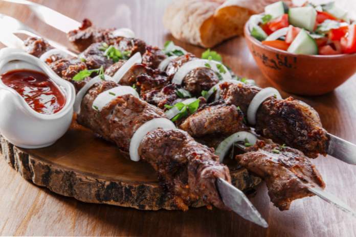 5 neobvyklých a ľahkých omáčok z kebabu (kuchyne)