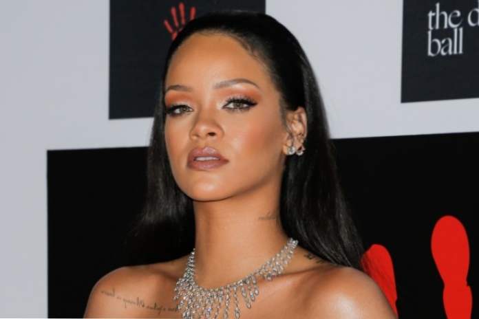 Rihanna prinesie trend obočia na znalecký posudok (Móda a krása)