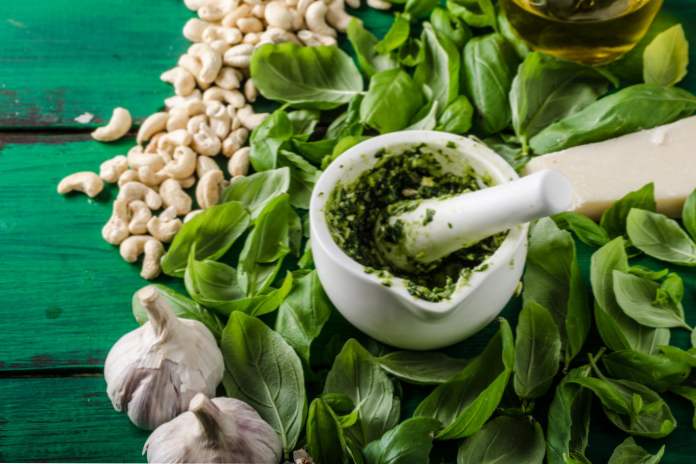 5 originálnych receptov s omáčkou z pesto, ktoré sa dajú ľahko pripraviť (kuchyne)