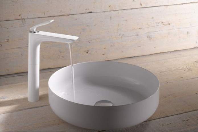 Kompletne biele klempíre Kludi Balance na dizajn kúpeľne (Útulný byt)